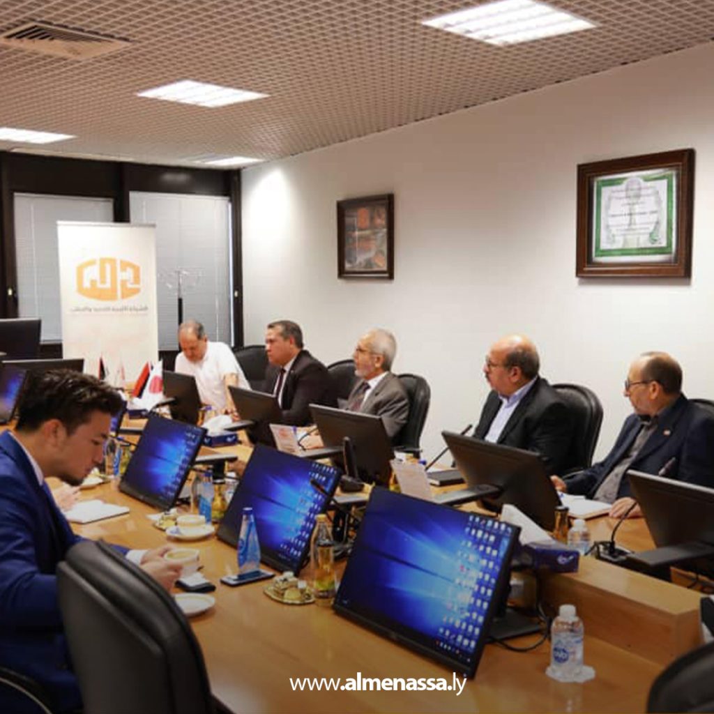 2 39 الشركة الليبية للحديد والصلب تبحث مع  السفير الياباني لدى ليبيا   التعاون الصناعي  المشترك