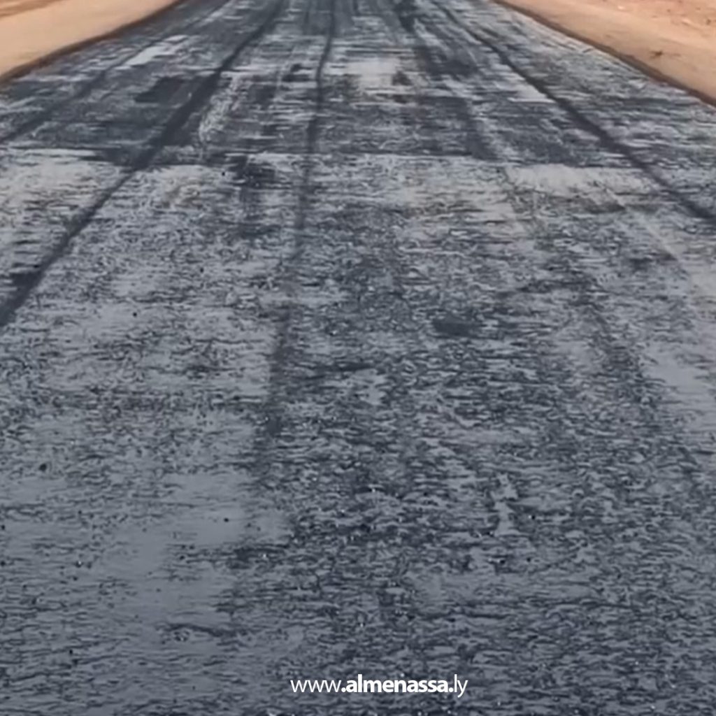 Extra 185 مشروع صيانة طريق أوباري-غات يقطع أكثر من 28 كيلومتر ويقترب من إنهاء المرحلة الثانية
