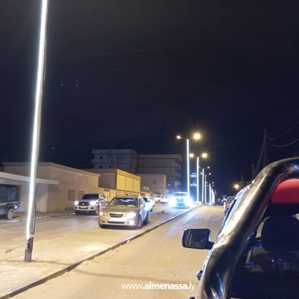 Extra 190 إعادة الأنوار لأزقة وشوارع مزرق من جديد