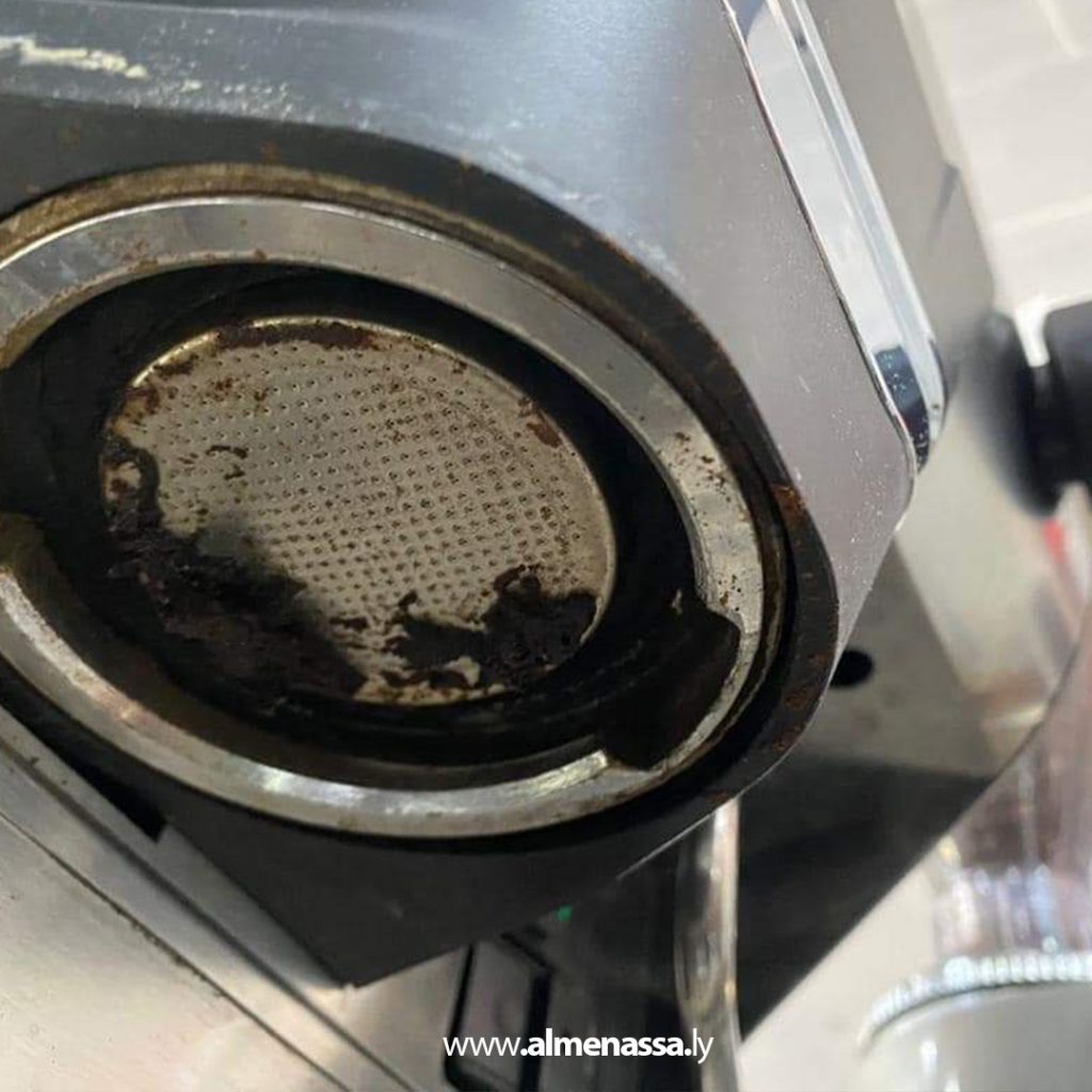 إغلاق محل ومقهى في الزنتان بسبب مخالفات صحية 1 Extra 310