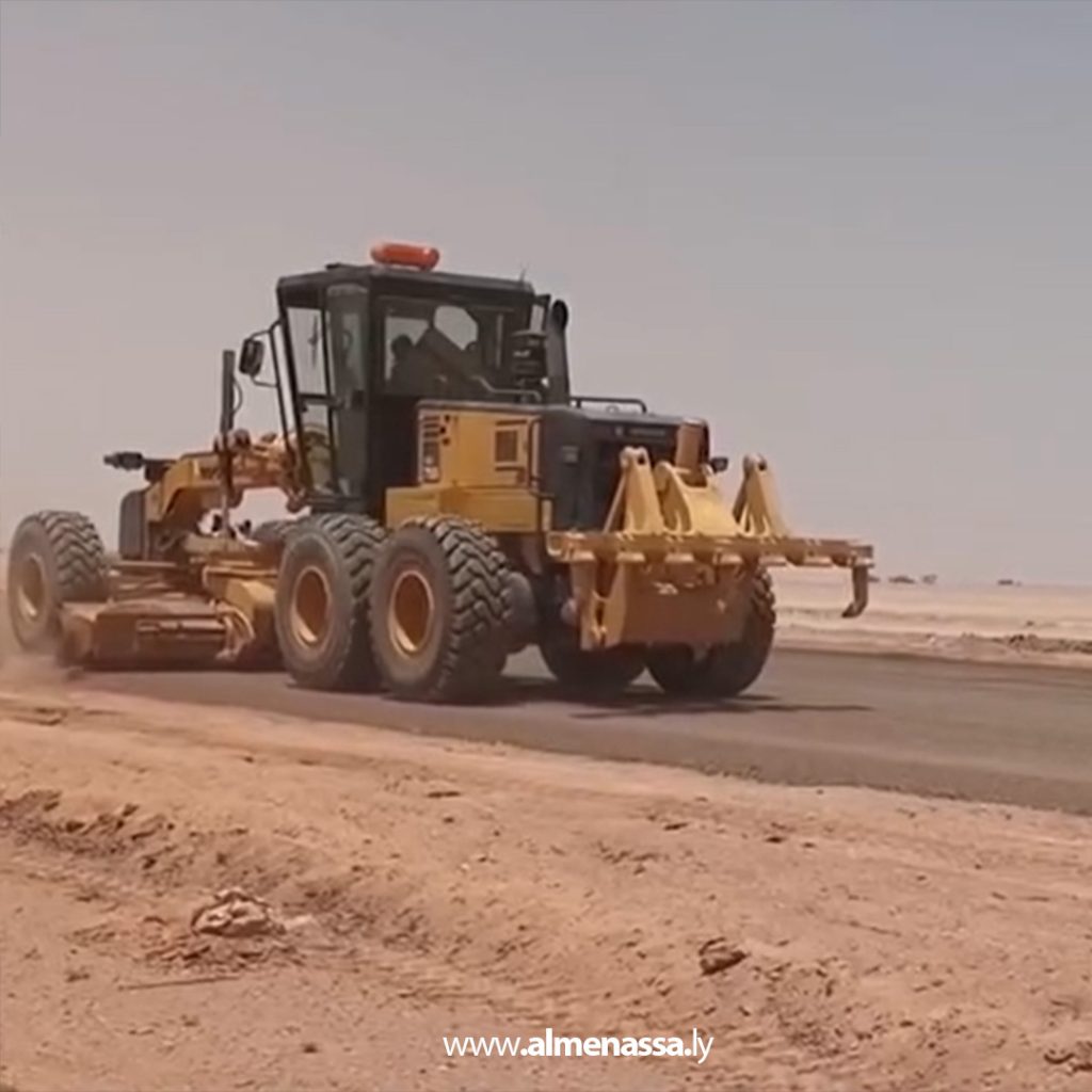 Extraa 148 مشروع صيانة طريق أوباري-غات يقطع أكثر من 28 كيلومتر ويقترب من إنهاء المرحلة الثانية