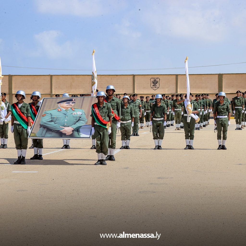 014 الفريق صدام حفتر يشارك في تخريج الدفعة الأولى من مجندي مركز تدريب قنفودة