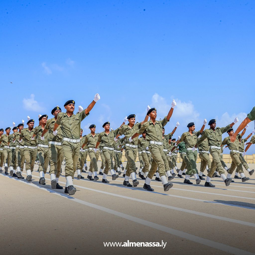 015 الفريق صدام حفتر يشارك في تخريج الدفعة الأولى من مجندي مركز تدريب قنفودة
