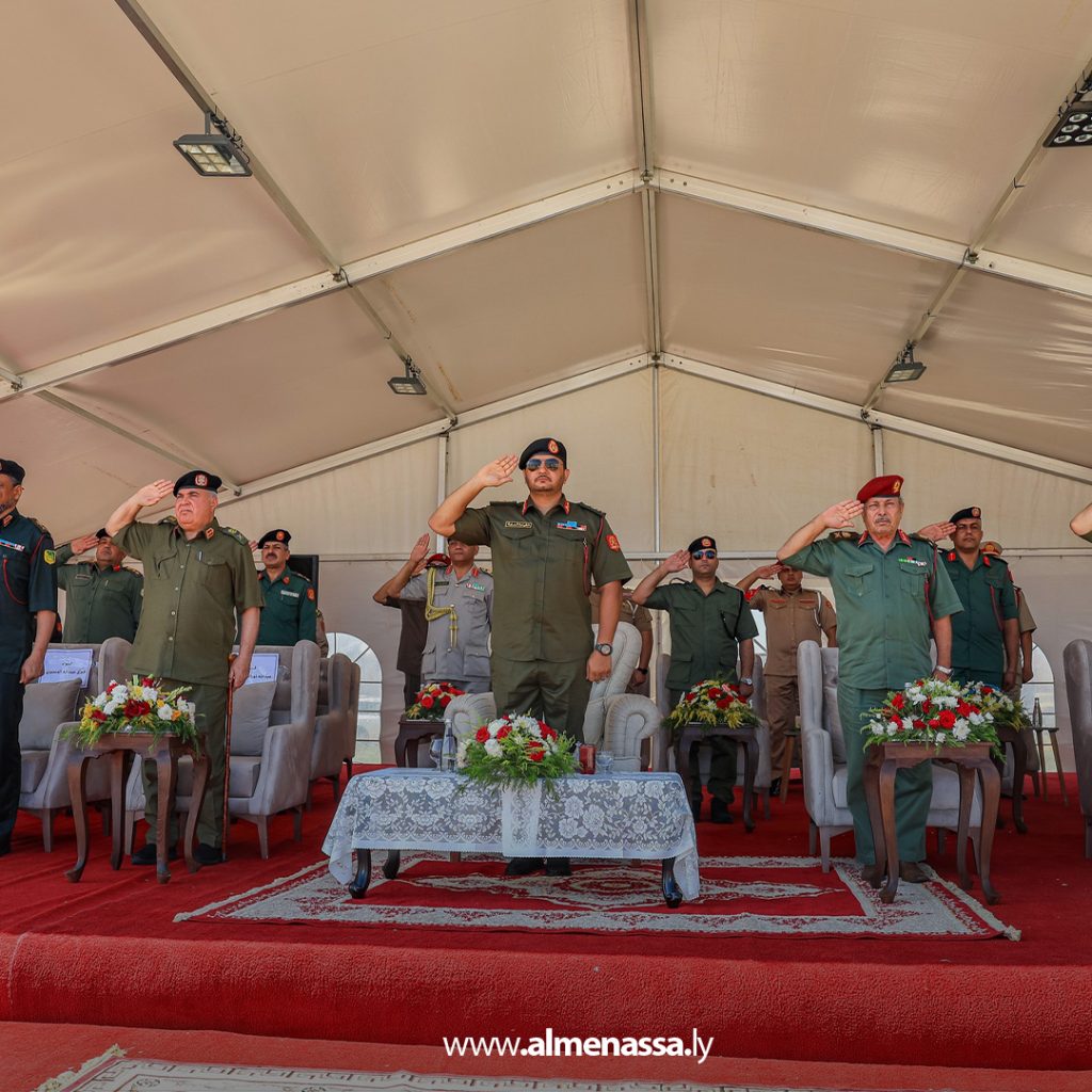 05 20 الفريق صدام حفتر يشارك في تخريج الدفعة الأولى من مجندي مركز تدريب قنفودة