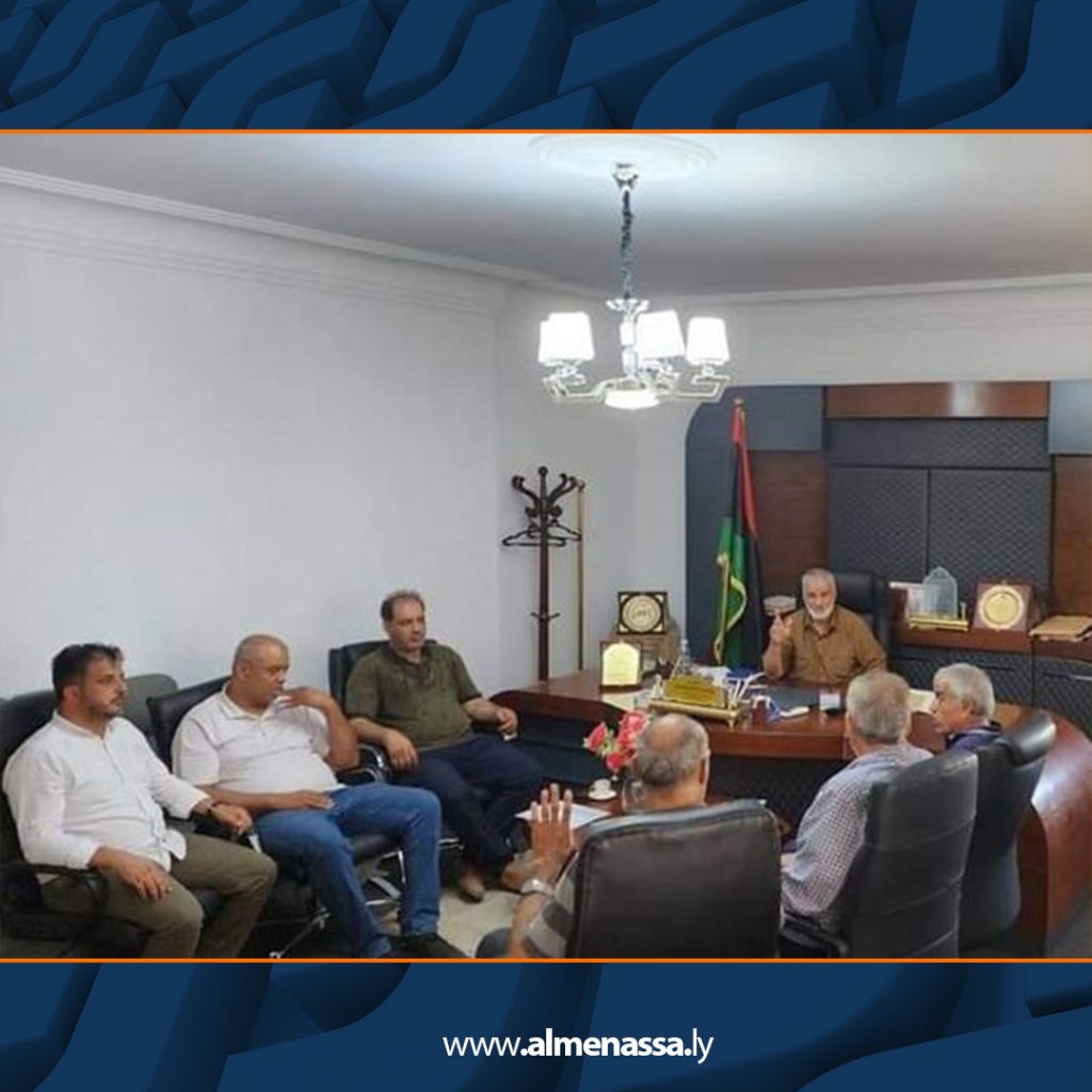 Extraa 142 وزير الزراعة يوجه بتشكيل لجنة لمقاومة الجراد الصحراوي