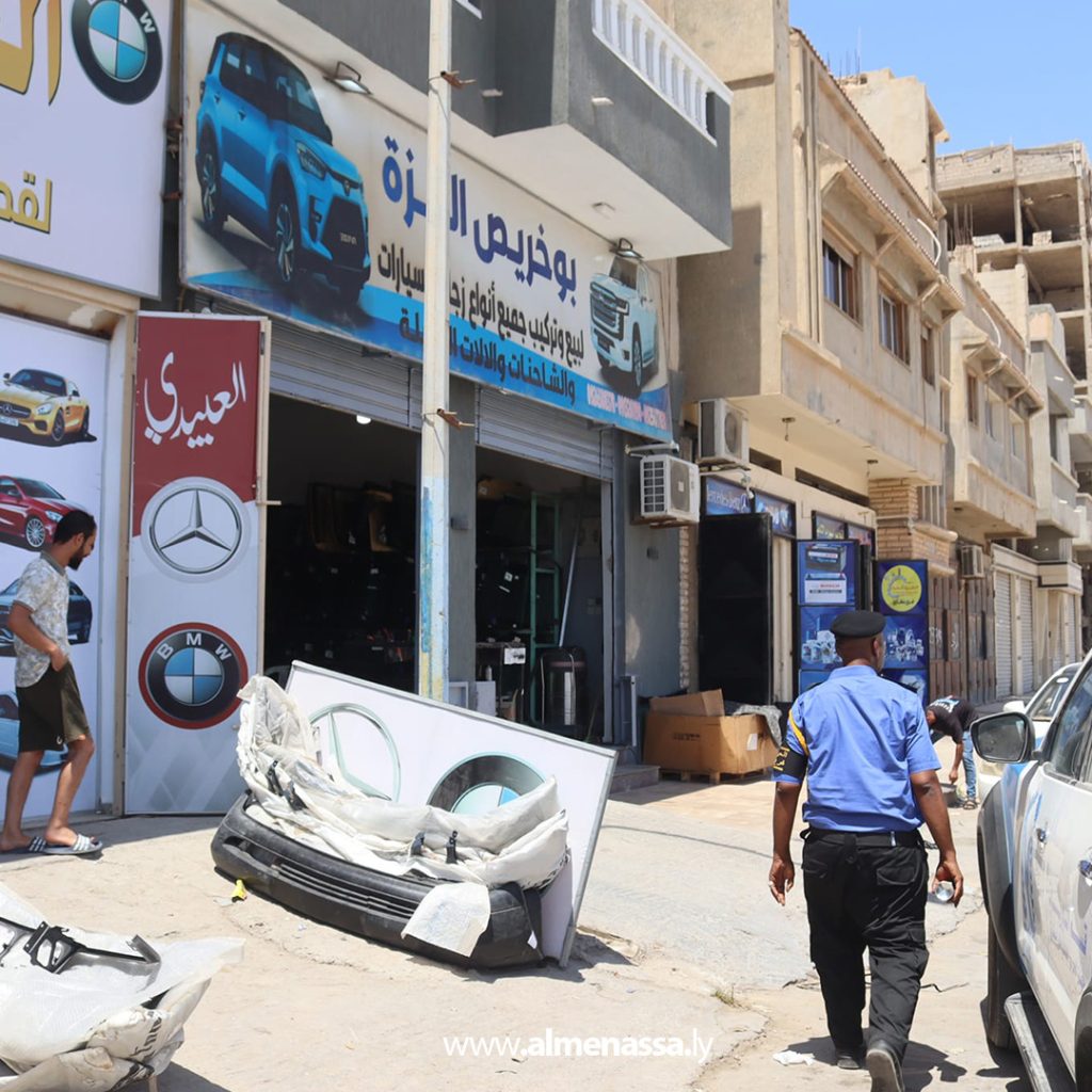 asxx وحدة متابعة الورش الصناعية تُقفل العديد من الورش لاستغلالهم الفضاء العام ومزاولة نشاطهم بدون ترخيص