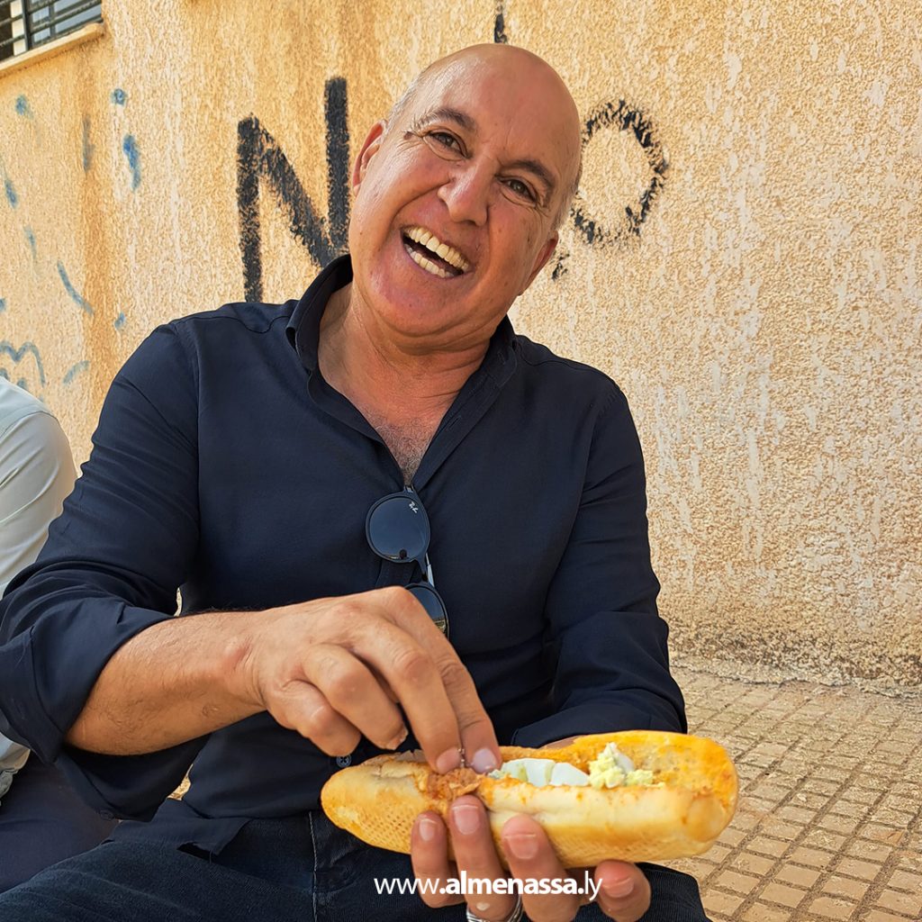 9999 زوارة.. بعد 44 عاما طلبة شهادة الثانوية 82-81-1981 يجتمعون من جديد