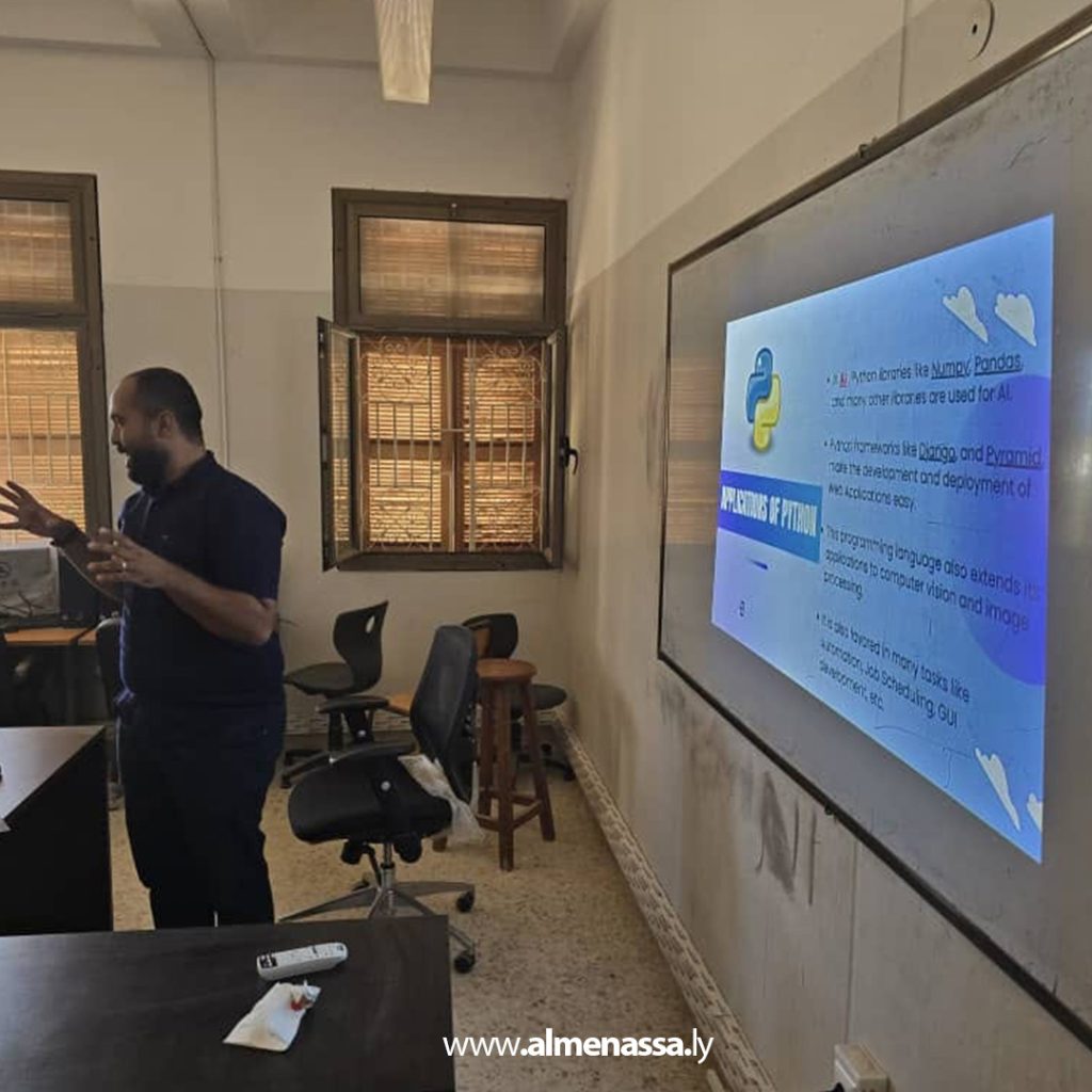 Extra 242 القيب يقوم بجولة ميدانية في كليات جامعة المرقب لمتابعة سير العملية التعليمية