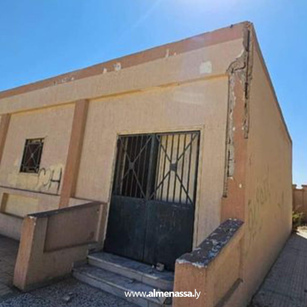 Extra 253 عميد بلدية سرت يتفقد مدرسة جديدة ويعطي الإذن لإنشاء أخرى