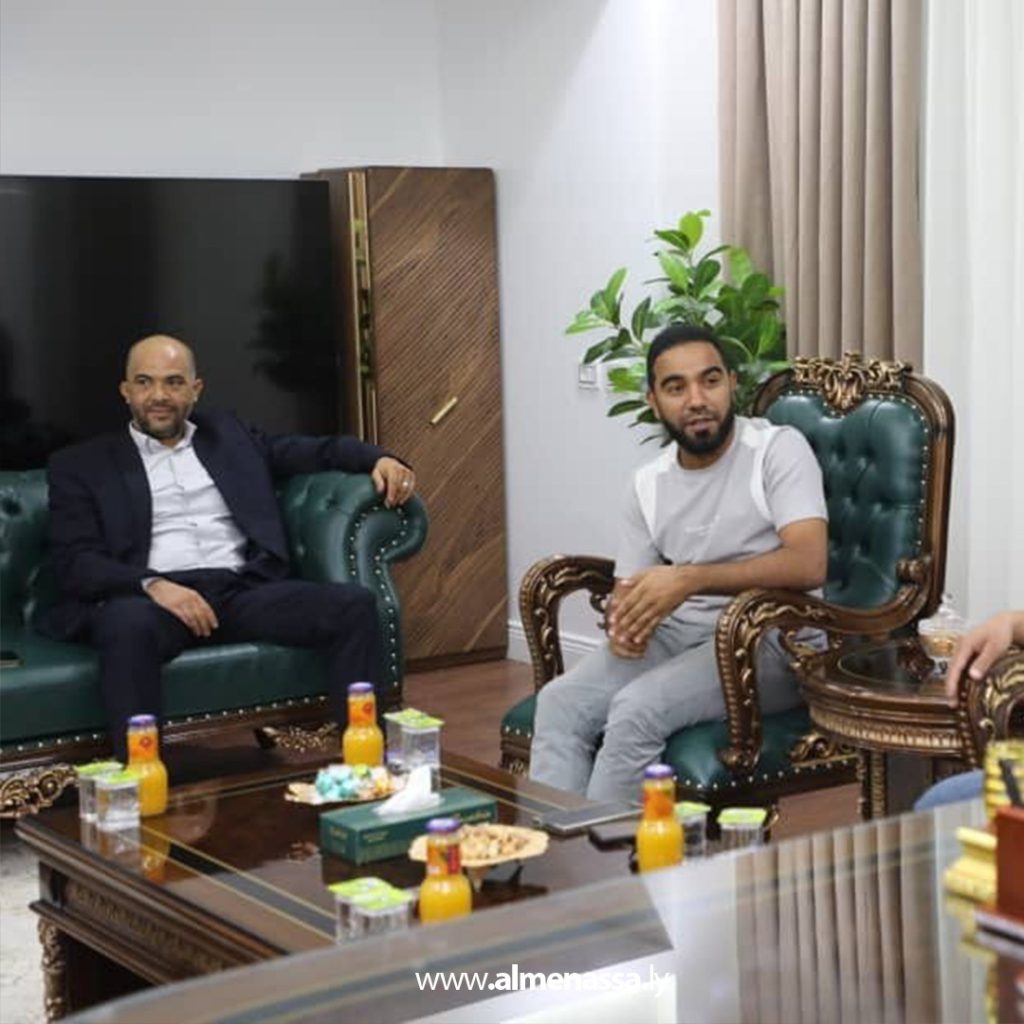 Extra 37 نادي المهدية الرياضي الثقافي الاجتماعي يكرم "الكيلاني" ويمنحها العضوية الفخرية