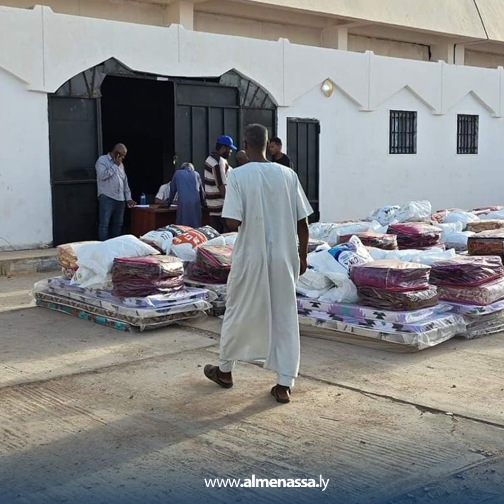 Extra1 155 وصول أولى شحنات المساعدات لمناطق تمسان والمنصورة والزاقوبة بوادي الشاطئ