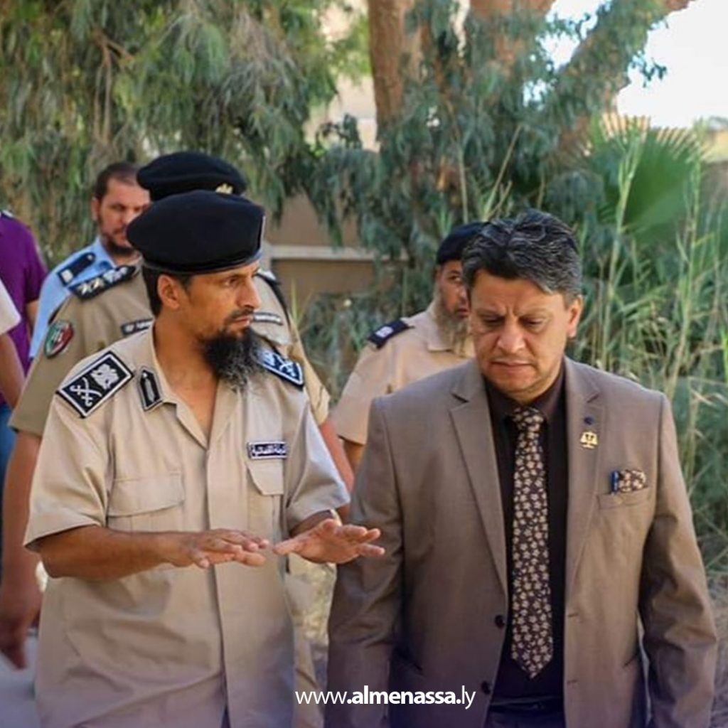 Extra2 149 وزير العدل يستأنف جولته التفقدية لقطاع العدل في قمينس ويصدر تعليمات بصيانة مقر المحكمة