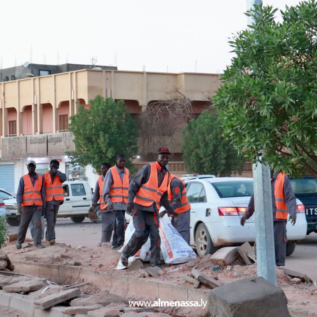 Extra3 155 رئيس لجنة الطوارئ يتابع حملة التنظيف الموسعة في سبها