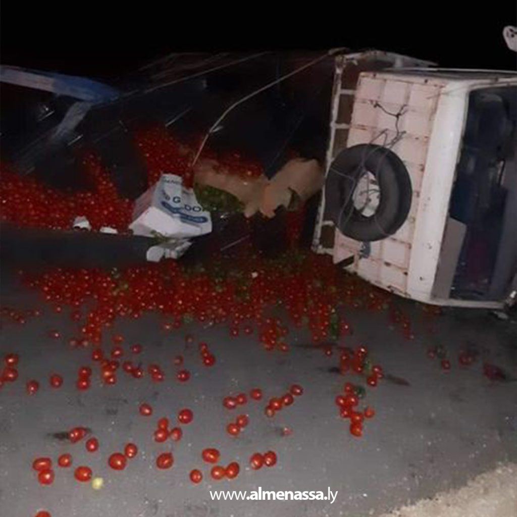 Extra4 98 انقلاب سيارة خضروات بوادي الشاطئ
