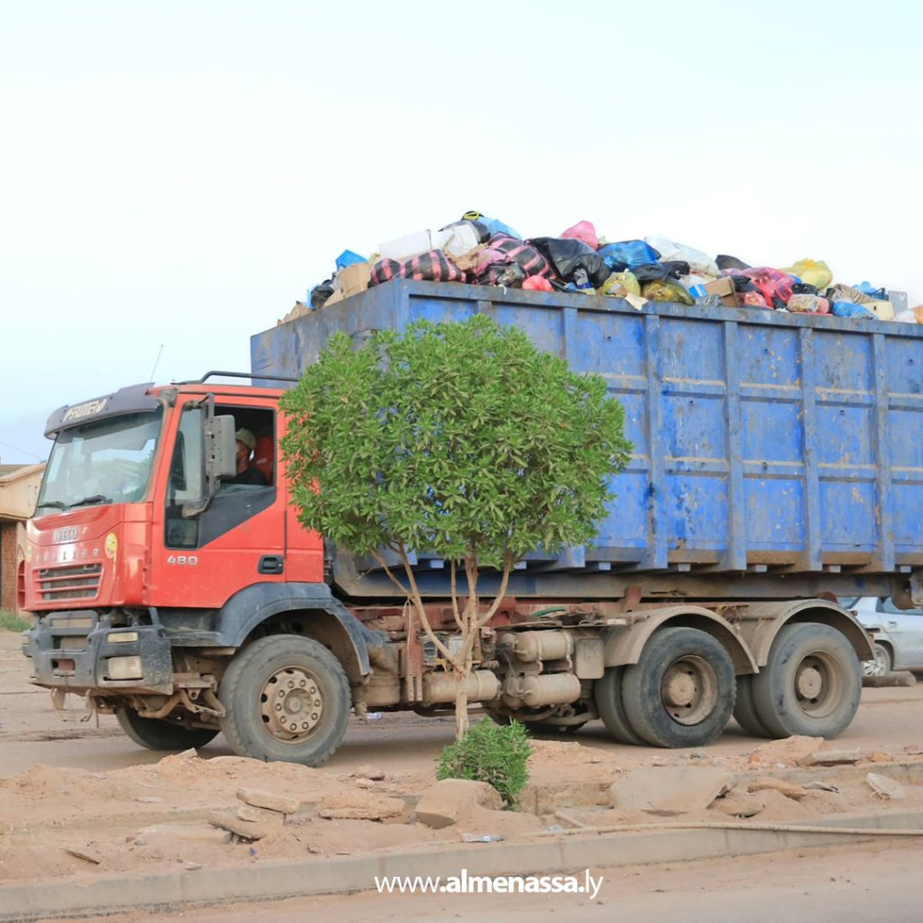 Extra5 46 رئيس لجنة الطوارئ يتابع حملة التنظيف الموسعة في سبها