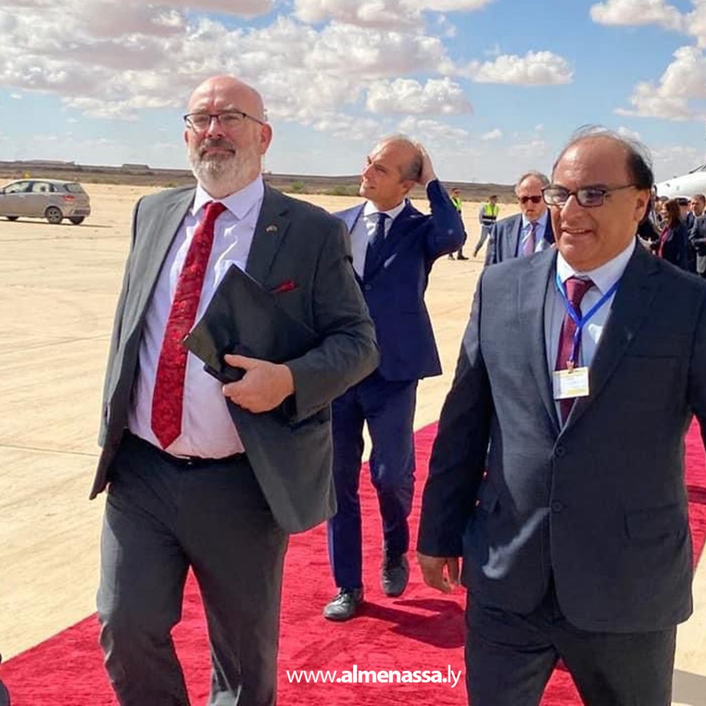 01 28 عميد بلدية سرت يستقبل ستيفاني خوري وعدد من السفراء للمشاركة في أعمال اللجنة العسكرية 5+5 بسرت