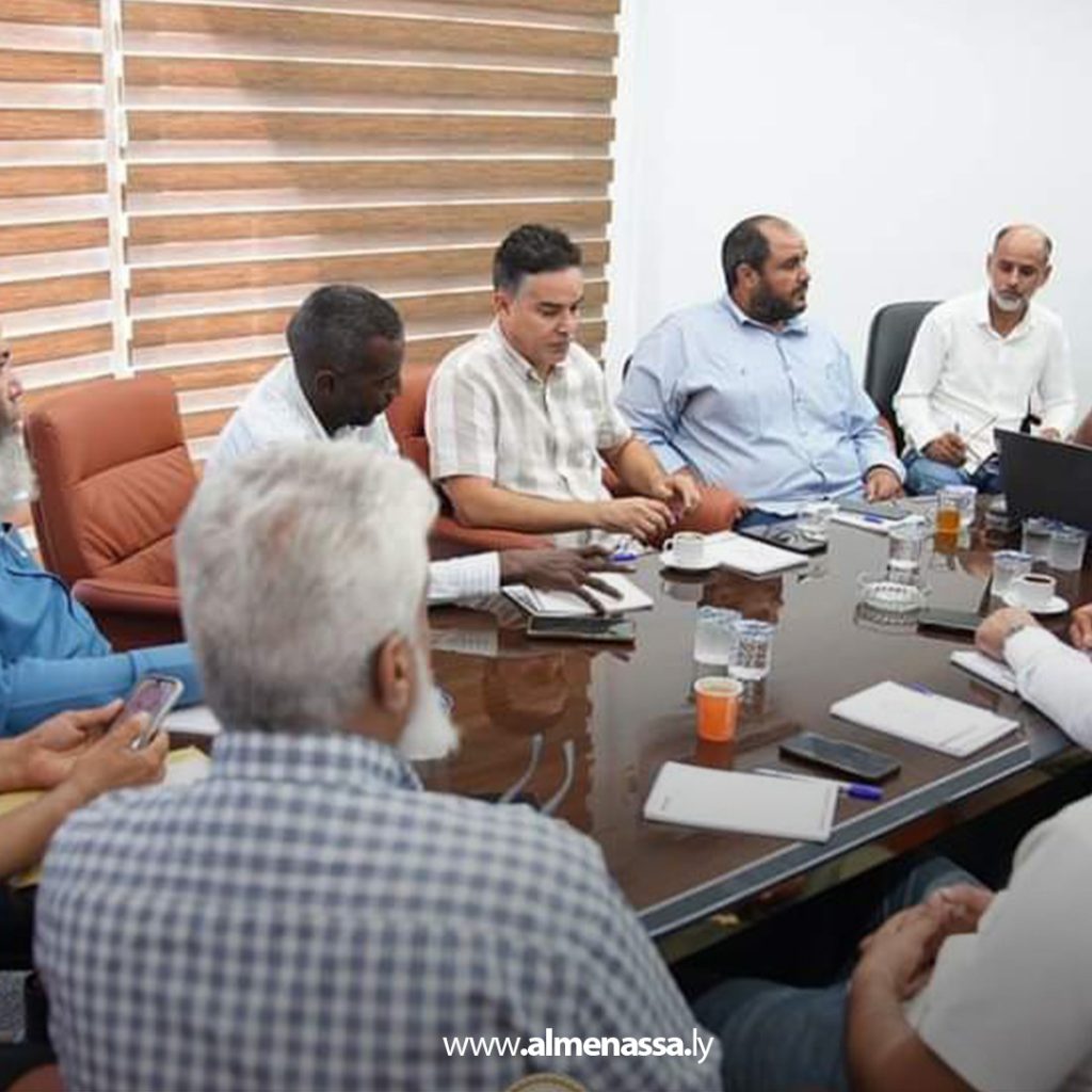 01 6 وزارة الحكم المحلي تبحث الأوضاع المالية للموظفين بعدد من البلديات