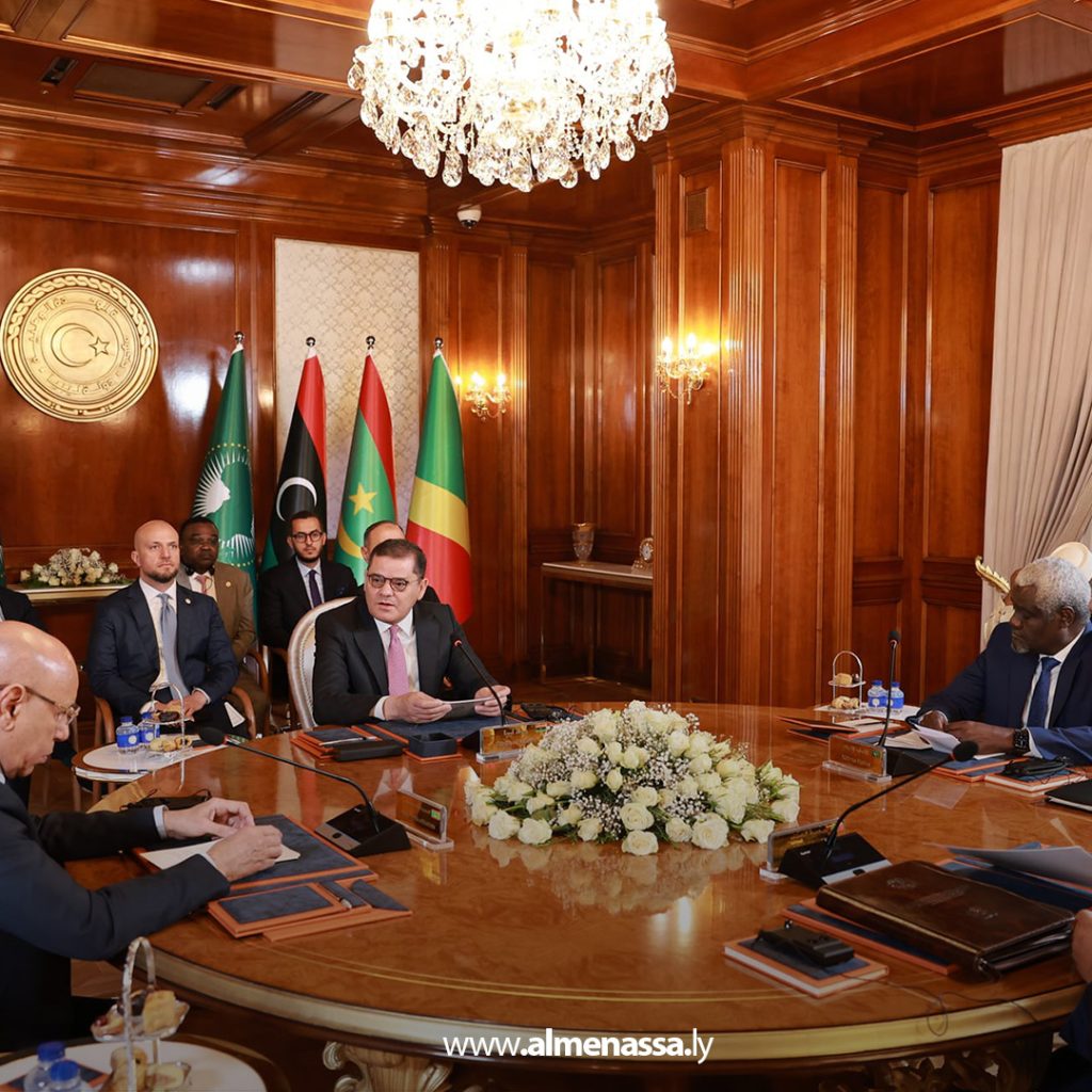 02 13 الدبيبة يؤكد لوفد الاتحاد الإفريقي أن ليبيا ليست في حالة انقسام عميق وأن الانقسامات سياسية بحتة