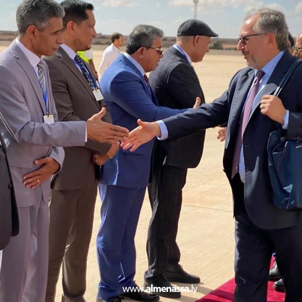 02 21 عميد بلدية سرت يستقبل ستيفاني خوري وعدد من السفراء للمشاركة في أعمال اللجنة العسكرية 5+5 بسرت