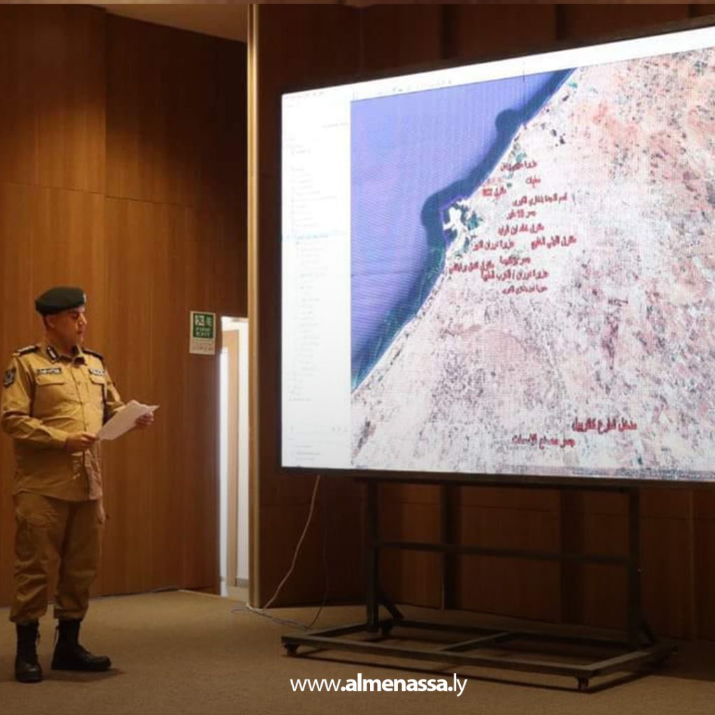 03 21 اللواء صلاح هويدي يبحث مع رؤساء أقسام شرطة النجدة تحسين الأداء الأمني