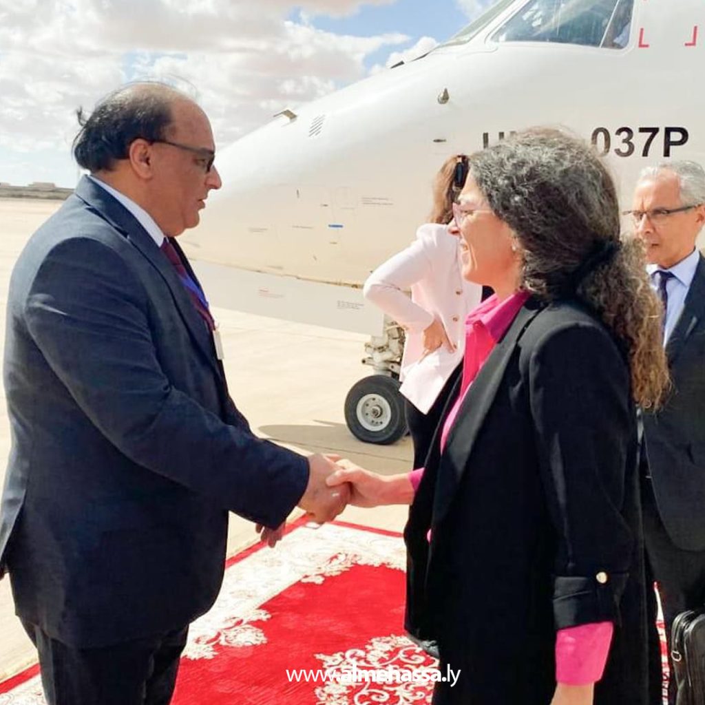 04 8 عميد بلدية سرت يستقبل ستيفاني خوري وعدد من السفراء للمشاركة في أعمال اللجنة العسكرية 5+5 بسرت
