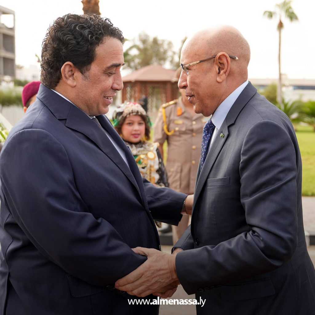 05 6 المنفي يستقبل رئيس الاتحاد الافريقي الرئيس الموريتاني محمد الغزاوي
