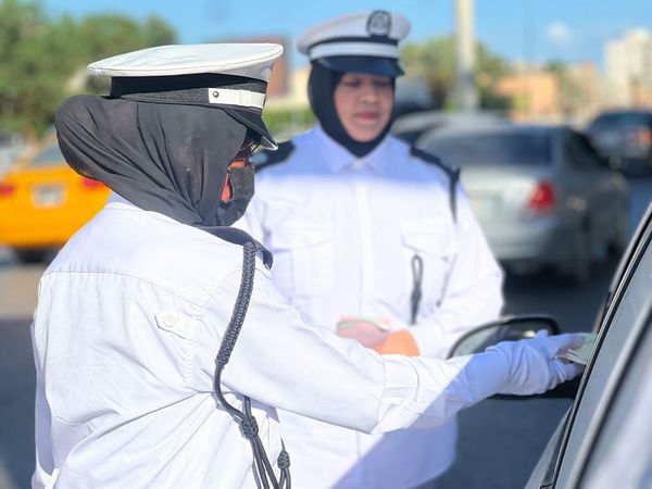 أمن طرابلس تعلن انتشار ضابطات المرور في الشوارع 2 462205560 851659577157702 8854134975342212346 n أمن طرابلس تعلن انتشار ضابطات المرور في الشوارع
