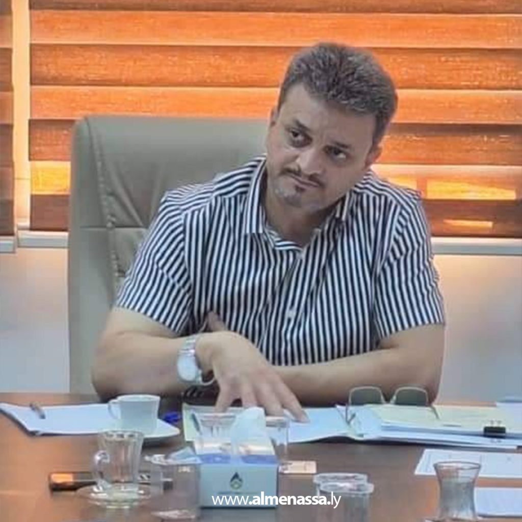 Extra 157 مدراء الإدارات بوزارة الصناعة يبحثون صعوبات عملهم