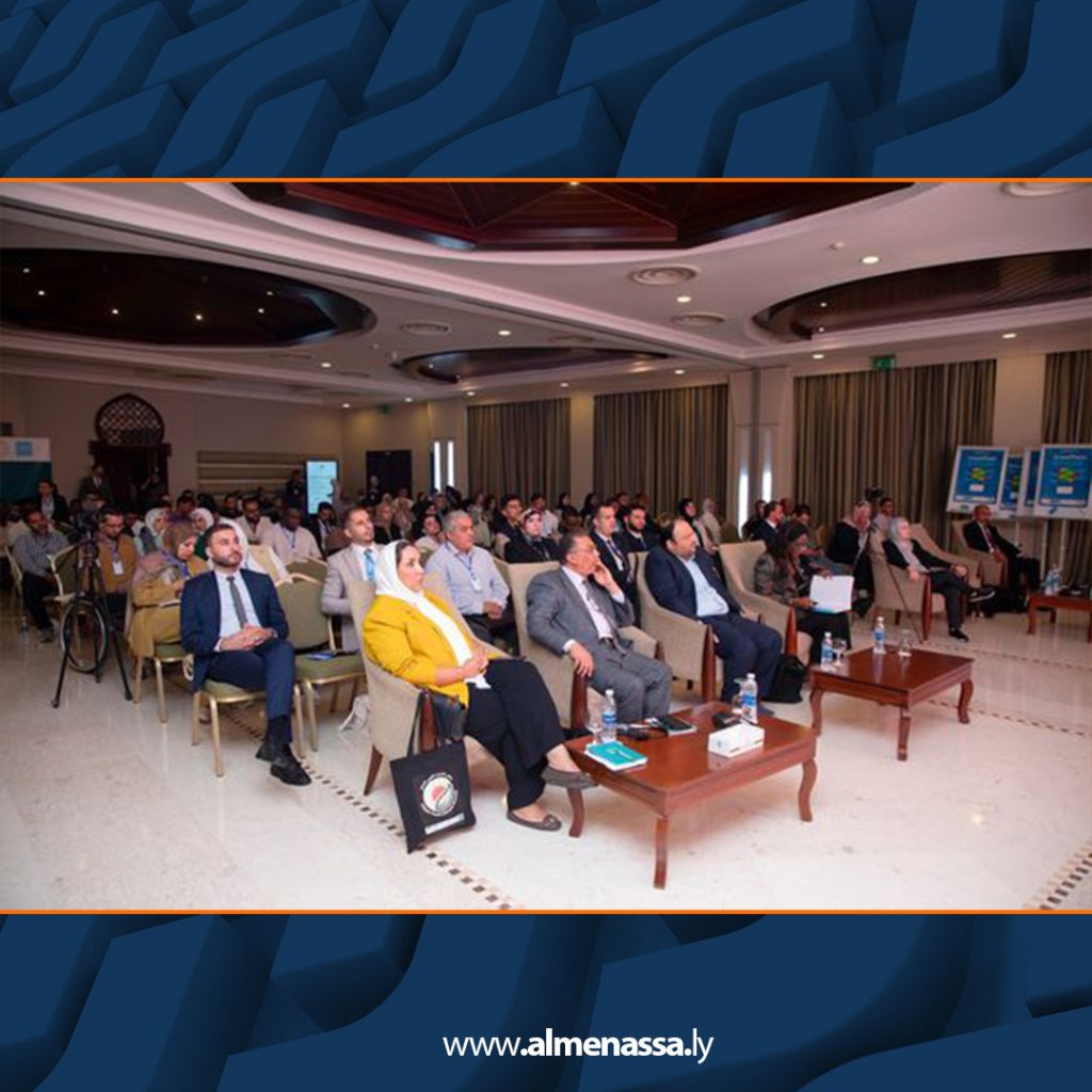 Extra 285 الزني يؤكد ضرورة تكاثف الجهود بين وزارتي الشباب والبيئة لإدماج الشباب