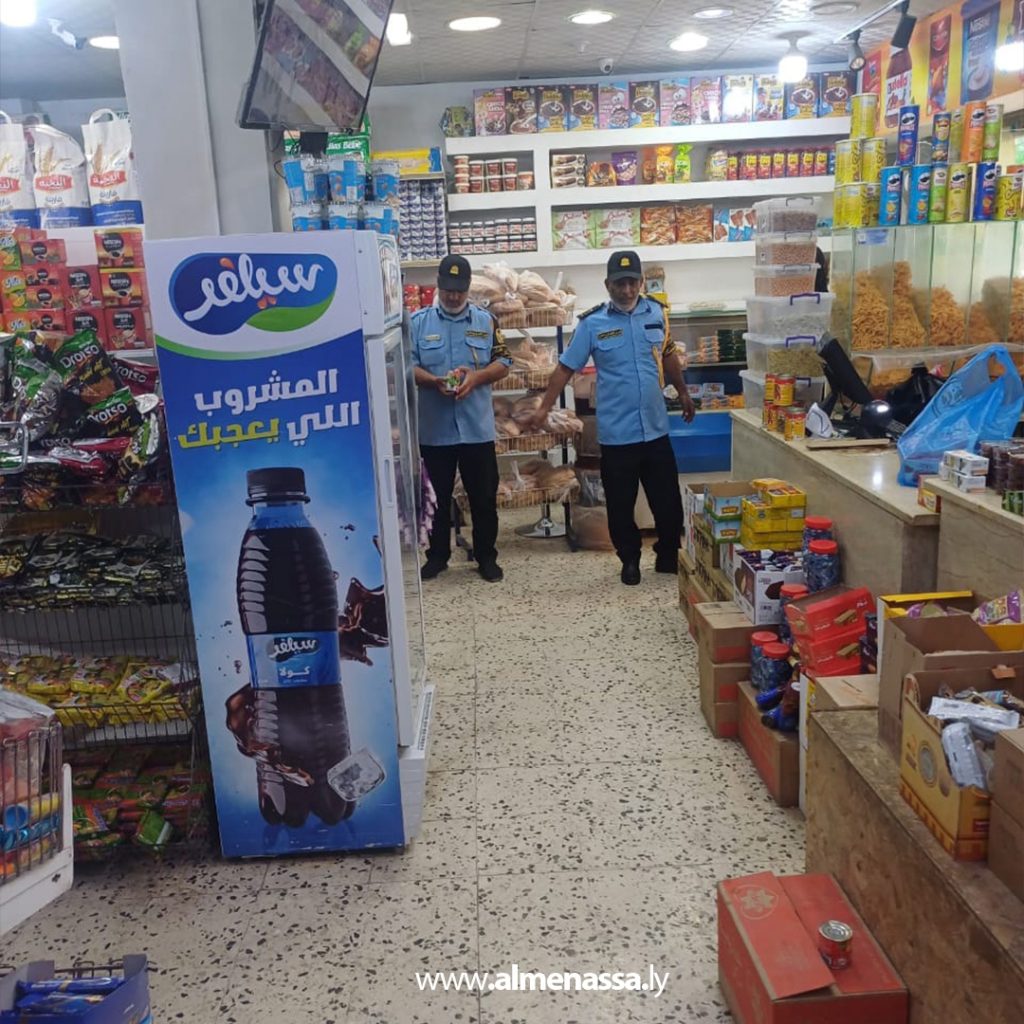 Extra 489 الحرس البلدي ينفذ حملات تفتيشية واسعة على الأنشطة التجارية ويضبط مخالفات صحية