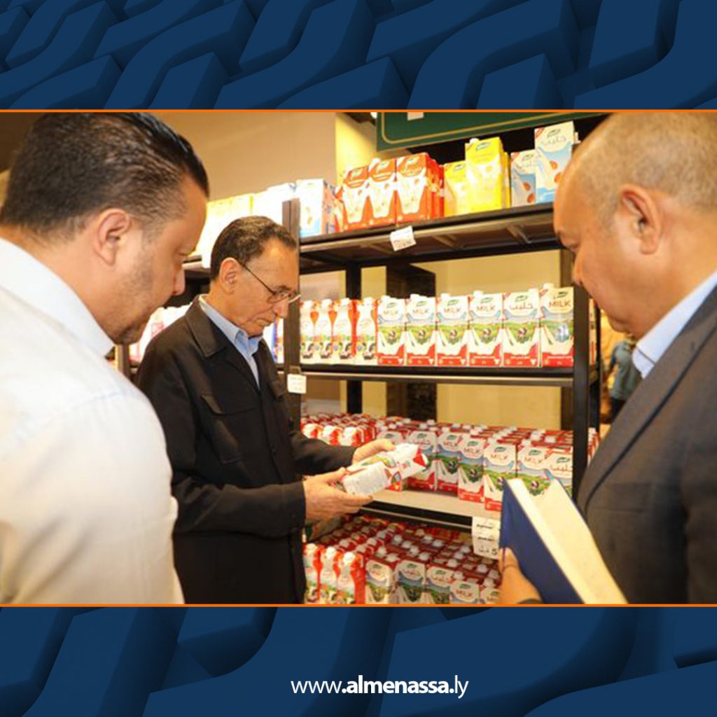 الحويج يؤكد ضرورة متابعة الحركة التجارية وأسعار السلع بالأسواق 1 Extra 542 الحويج يؤكد ضرورة متابعة الحركة التجارية وأسعار السلع بالأسواق