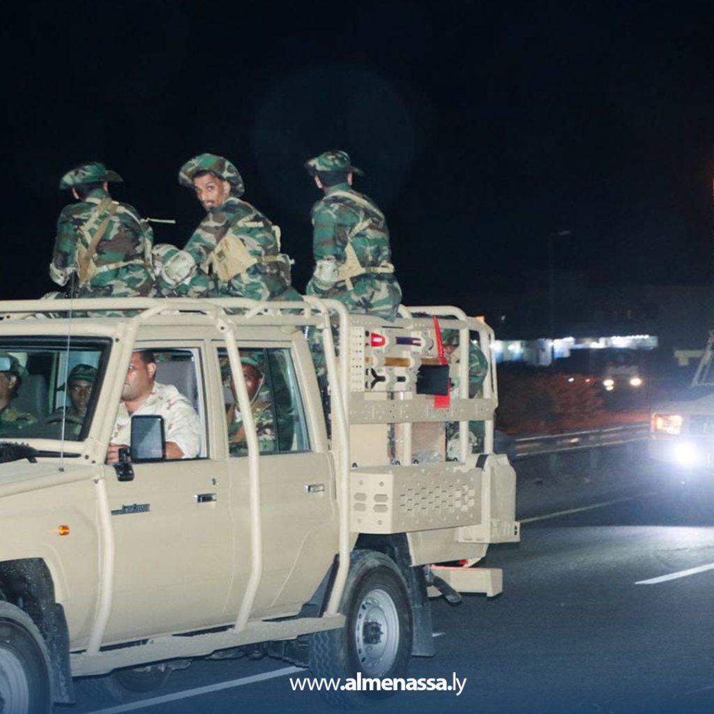Extra19 3 بناء على تعليمات القائد العام .. قوات لواء طارق بن زياد تنفذ مسيراً ليلياً في سرت لتعزيز جاهزيتها الأمنية