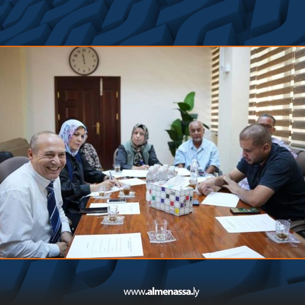 Extra2 100 وزارة الثقافة تبحث سبل تطوير الأداء الإداري