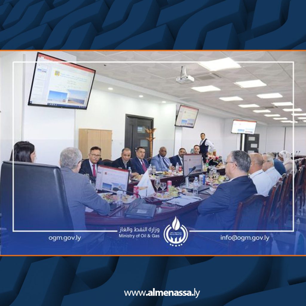 Extra2 106 فريق وزارة ومؤسسة النفط يزور الجزائر للاطلاع على خبرتهم في الطاقات المتجددة