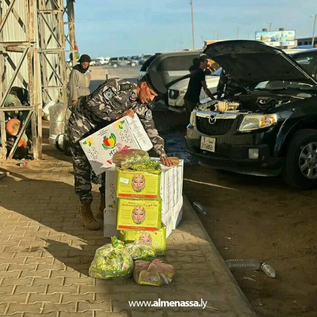 Extra2 127 ضبط سلع ممنوعة بمنفذ رأس اجدير البري