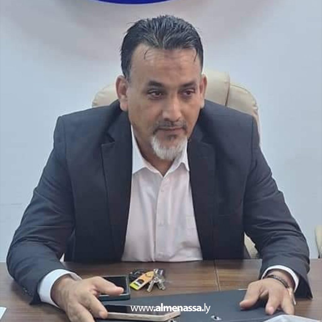 Extra2 147 مدراء الإدارات بوزارة الصناعة يبحثون صعوبات عملهم