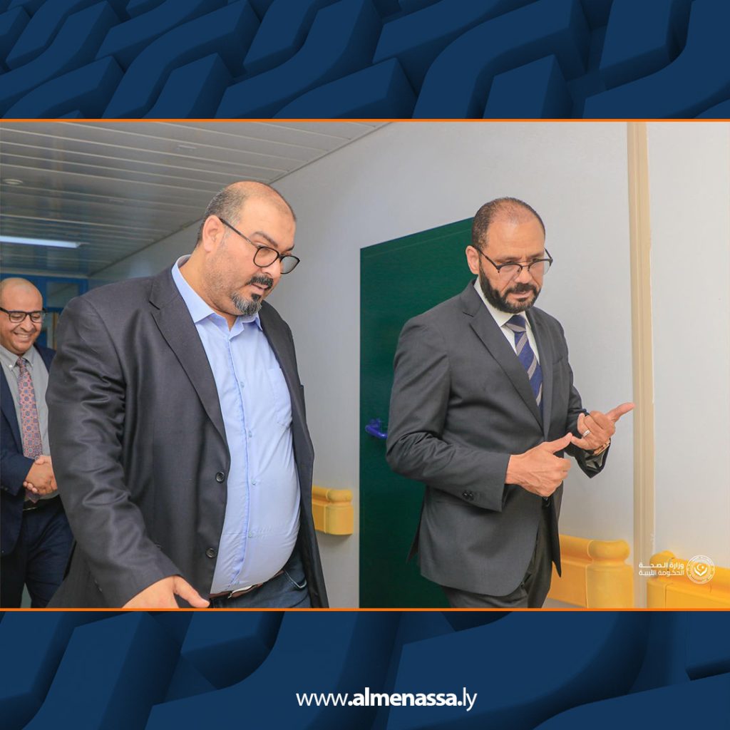 Extra2 169 وزير الصحة يتفقد مشروع إنشاء أول قسم لزراعة النخاع بمواصفات عالمية في ليبيا