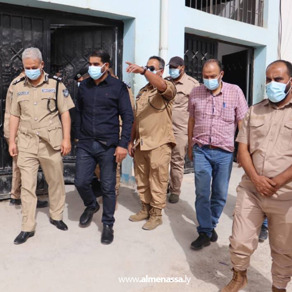 Extra2 172 رئيس جهاز مكافحة الهجرة غير الشرعية ومنتسبيه يتلقون التطعيمات الوقائية من الأمراض السارية والمعدية