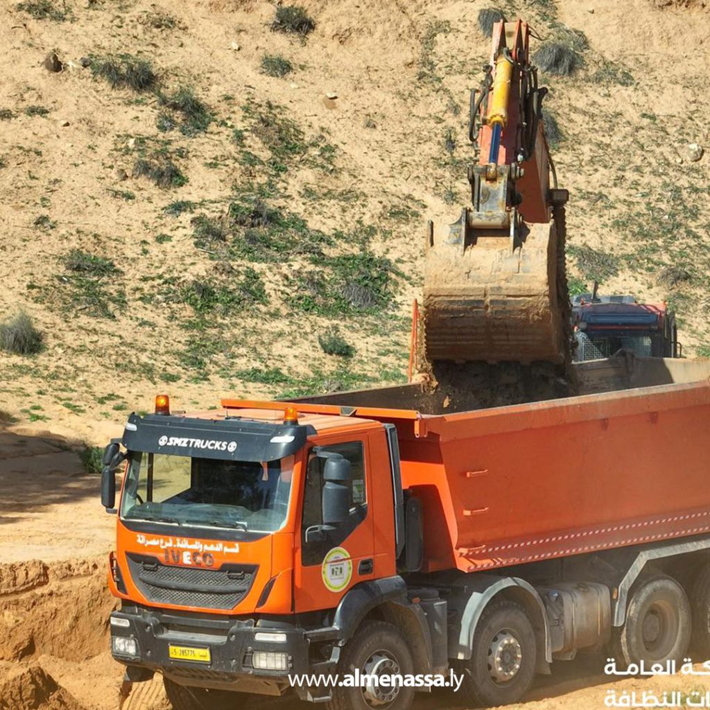 الشركة العامة لخدمات النظافة بمصراتة تواصل جهودها في فتح مسارات الأودية لحماية البيئة وتعزيز البنية التحتية 2 Extra2 174 الشركة العامة لخدمات النظافة بمصراتة تواصل جهودها في فتح مسارات الأودية لحماية البيئة وتعزيز البنية التحتية