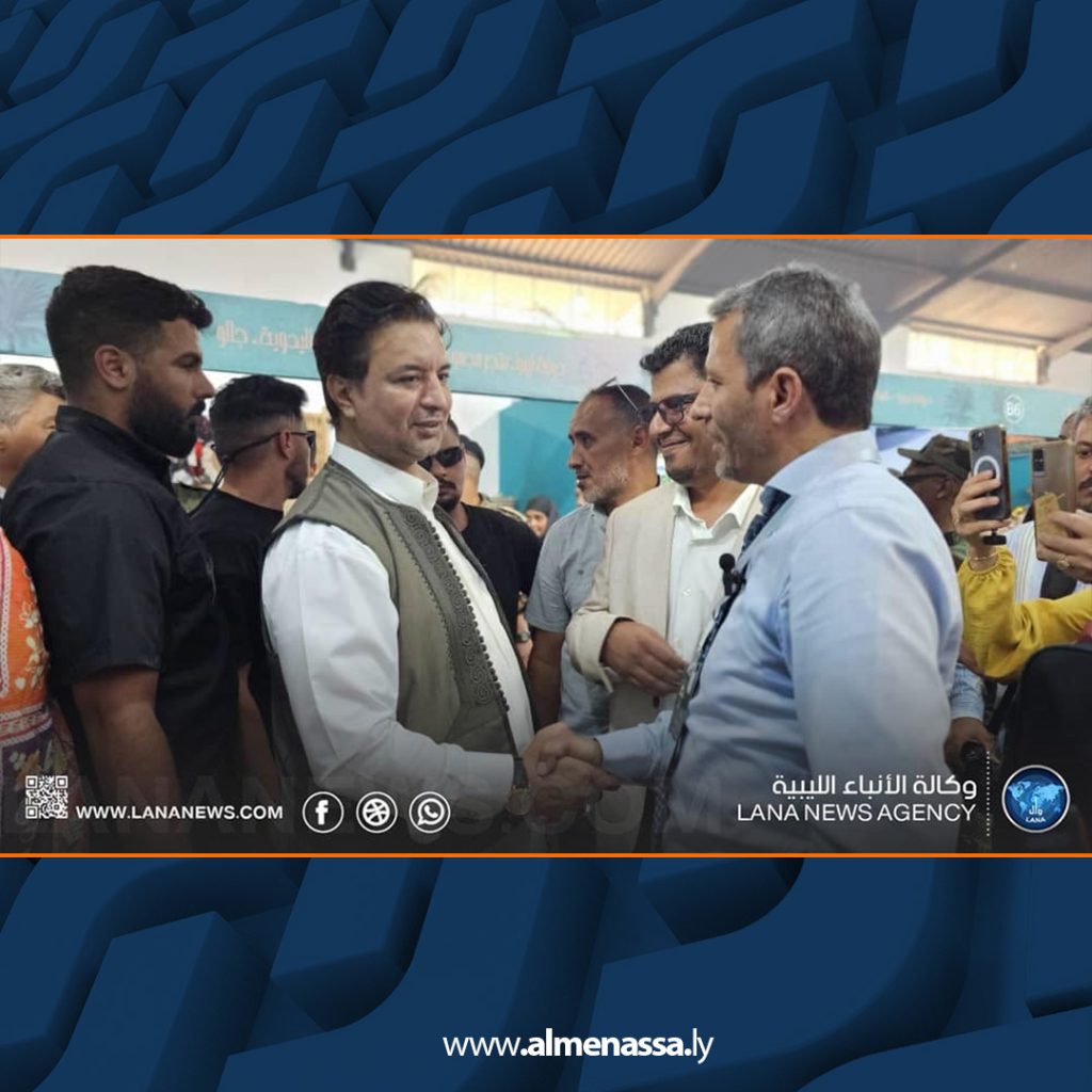 Extra2 187 الصديق حفتر يزور معرض جالو الدولي الأول للتمور وصناعاتها