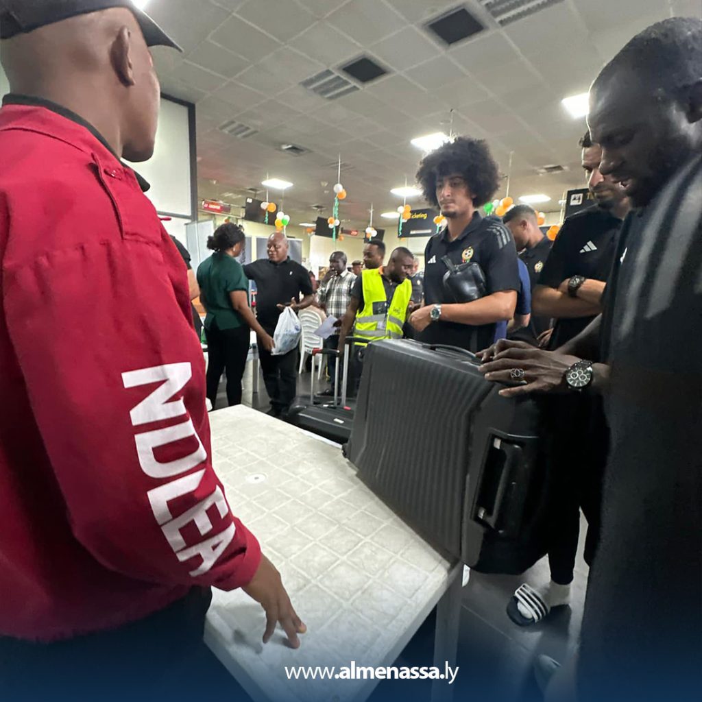 Extra2 203 السلطات النيجيرية عملت إجبارا على تفتيش حقائب بعثة المنتخب الوطني في رحلة العودة