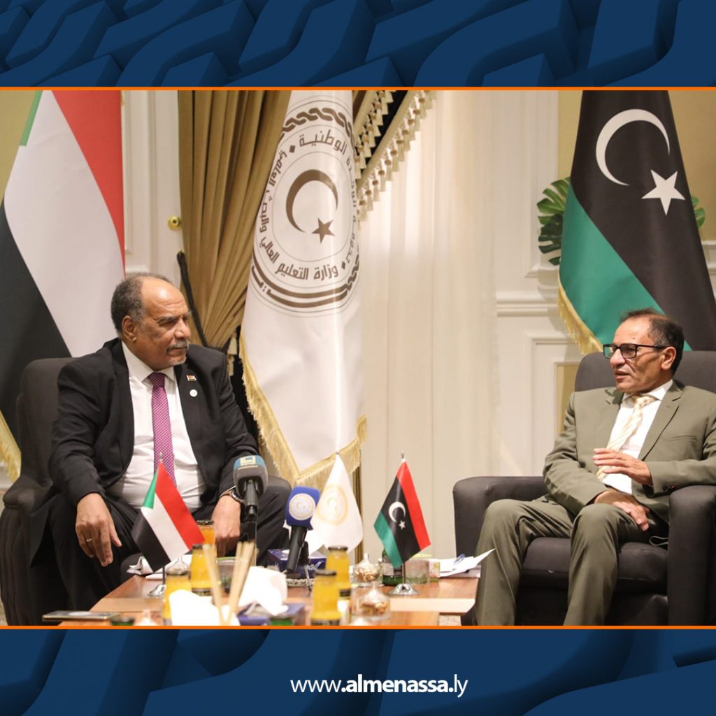 Extra2 322 وزير التعليم العالي يستقبل نظيره السوداني في طرابلس