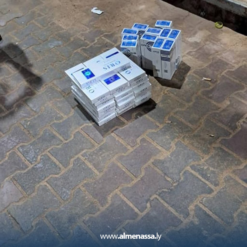 Extra2 455 ضبط كميات من المواد الممنوعة داخل مركبات المسافرين في منفذ رأس إجدير