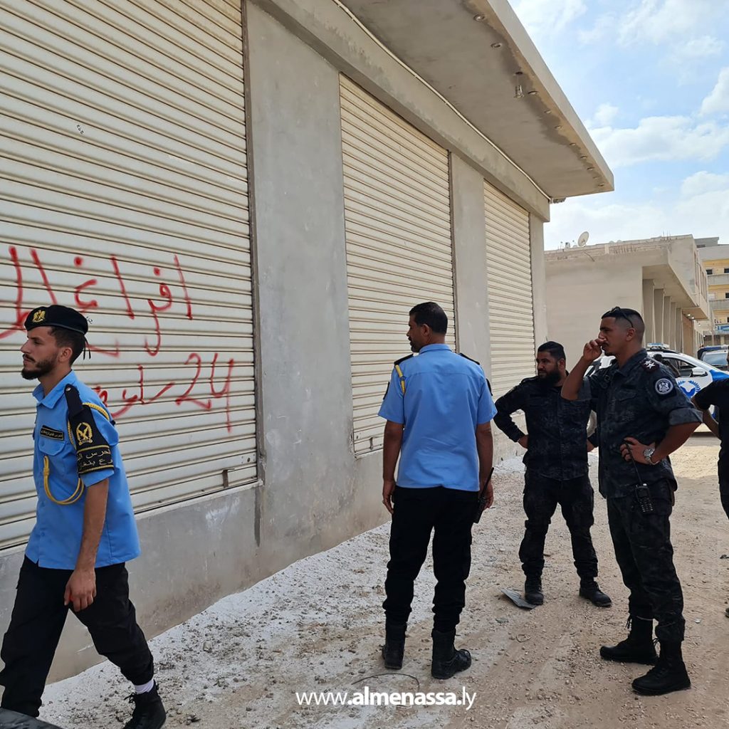 Extra2 464 الحرس البلدي ينفذ حملات تفتيشية واسعة على الأنشطة التجارية ويضبط مخالفات صحية