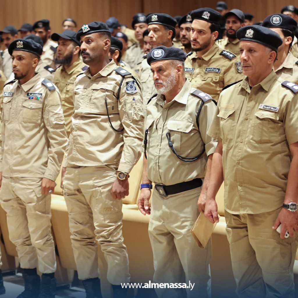 Extra2 576 مدير أمن بنغازي الكبرى يواصل سلسلة اجتماعاته مع رؤساء الأقسام وضباط المديرية