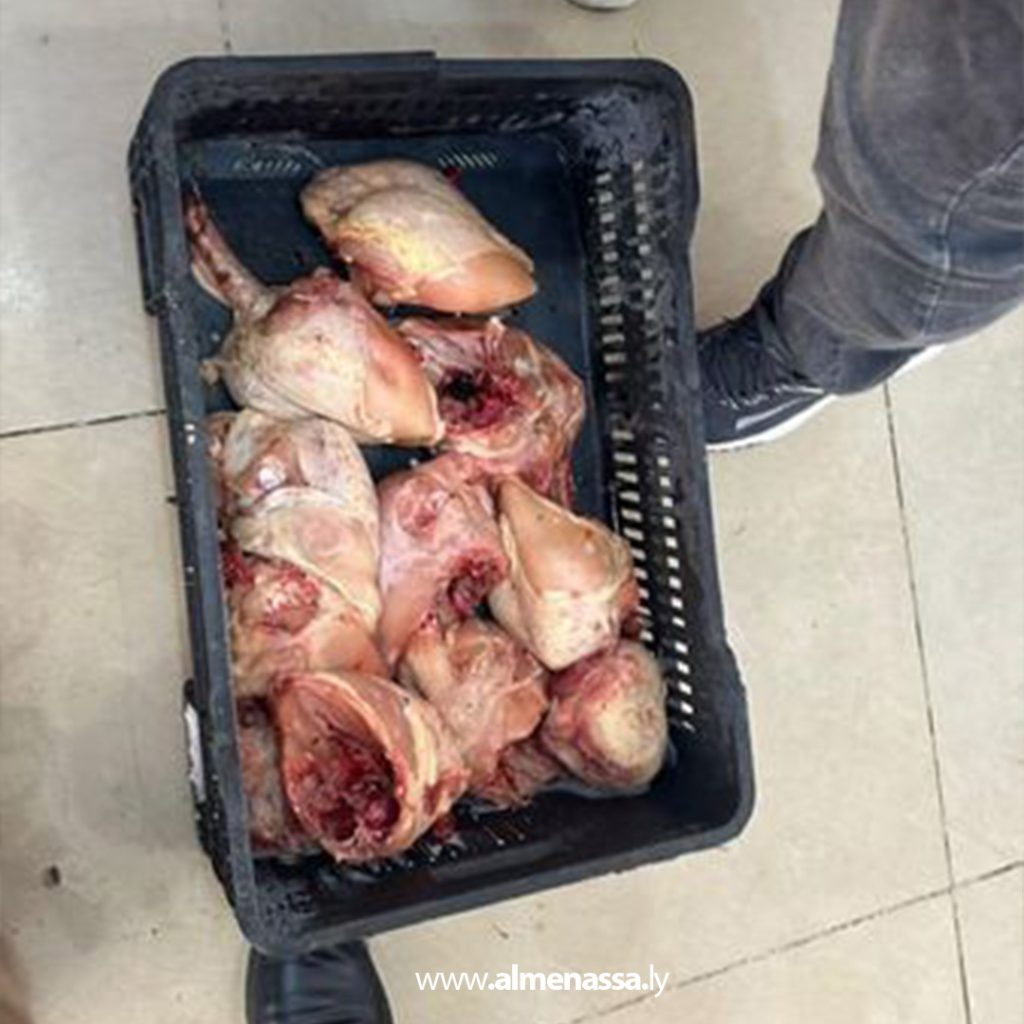Extra2 82 استمرار حملات مفتشي مركز الرقابة على الأغذية على محال اللحوم بحي الاندلس