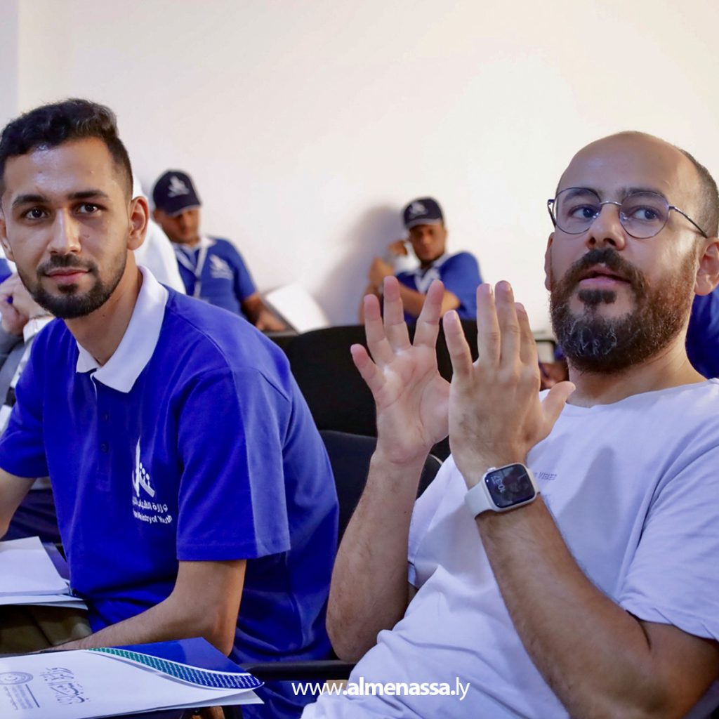 Extra2 88 وزارة الشباب بحكومة الوحدة تفتتح برنامج تطوير ورفع كفاءة الكوادر العاملة بمراكز رعاية الشباب