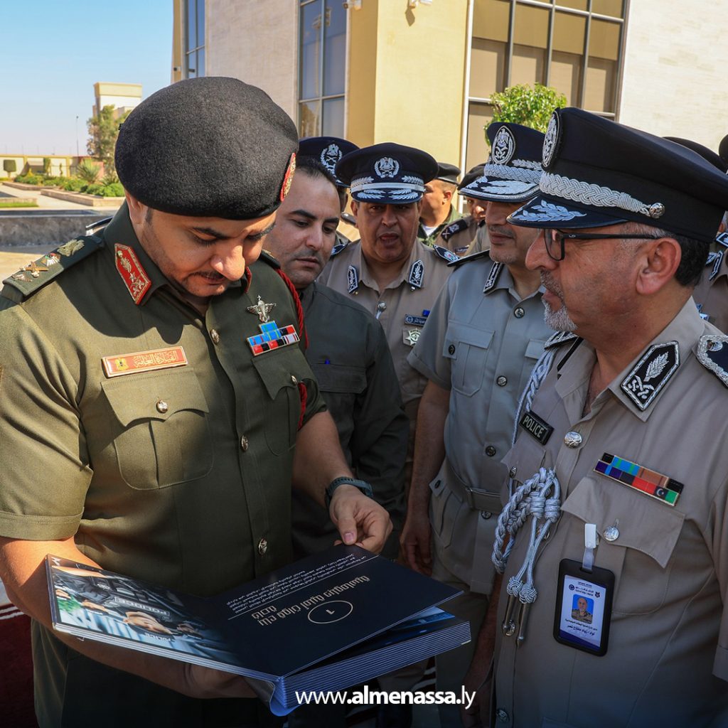 Extra24 بمشاركة رئيس أركان القوات البرية.. اجتماع سنوي لمكونات وزارة الداخلية في بنغازي لتعزيز التعاون الأمني