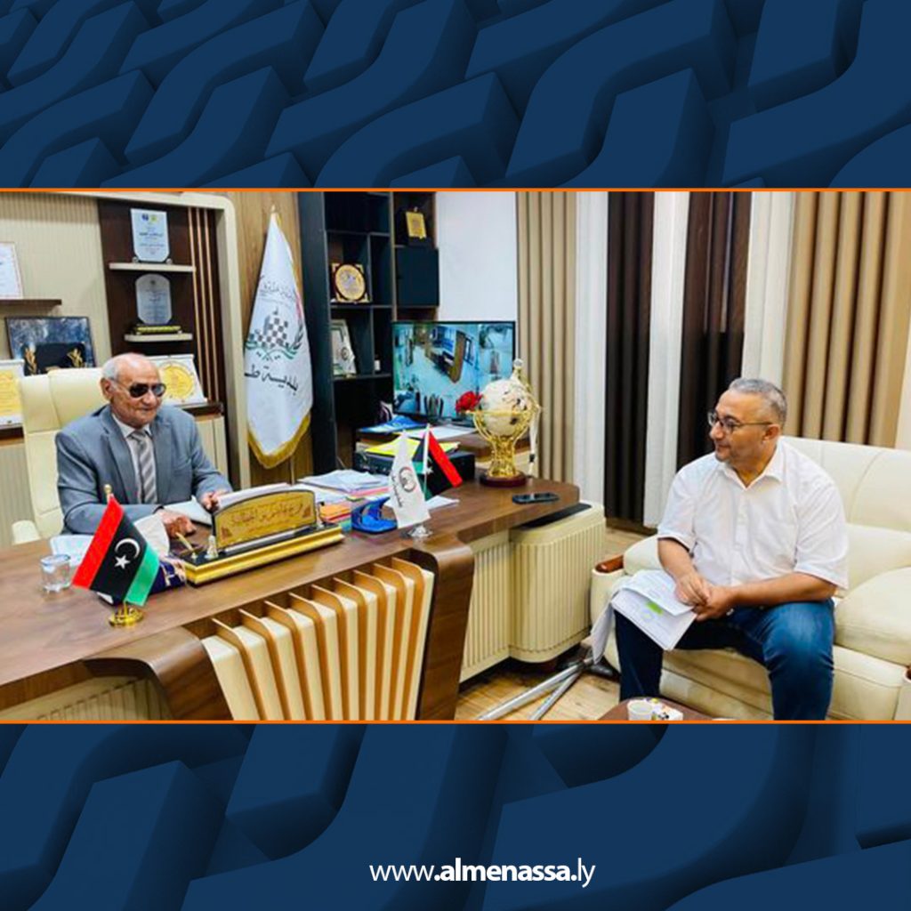 Extra3 106 بو الخطابية يناقش مشاكل المدينة ويبحث إعمار معهد العلوم التقنية