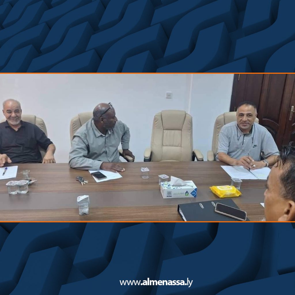 Extra3 110 مدراء الإدارات بوزارة الصناعة يبحثون صعوبات عملهم